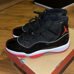 Jordan 11 UA Sneakers